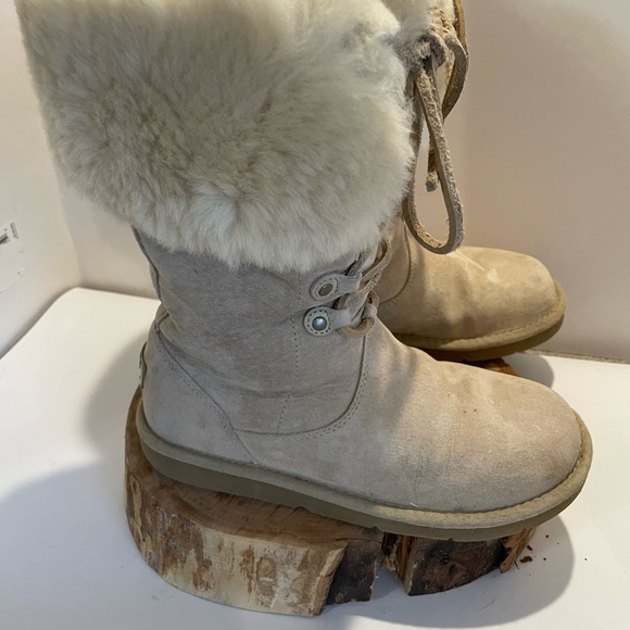 UGG Tan Shearling Winter Boots - Picture 5 of 16